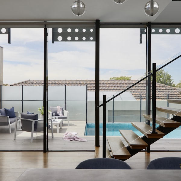 일산 화이트 빌트인형